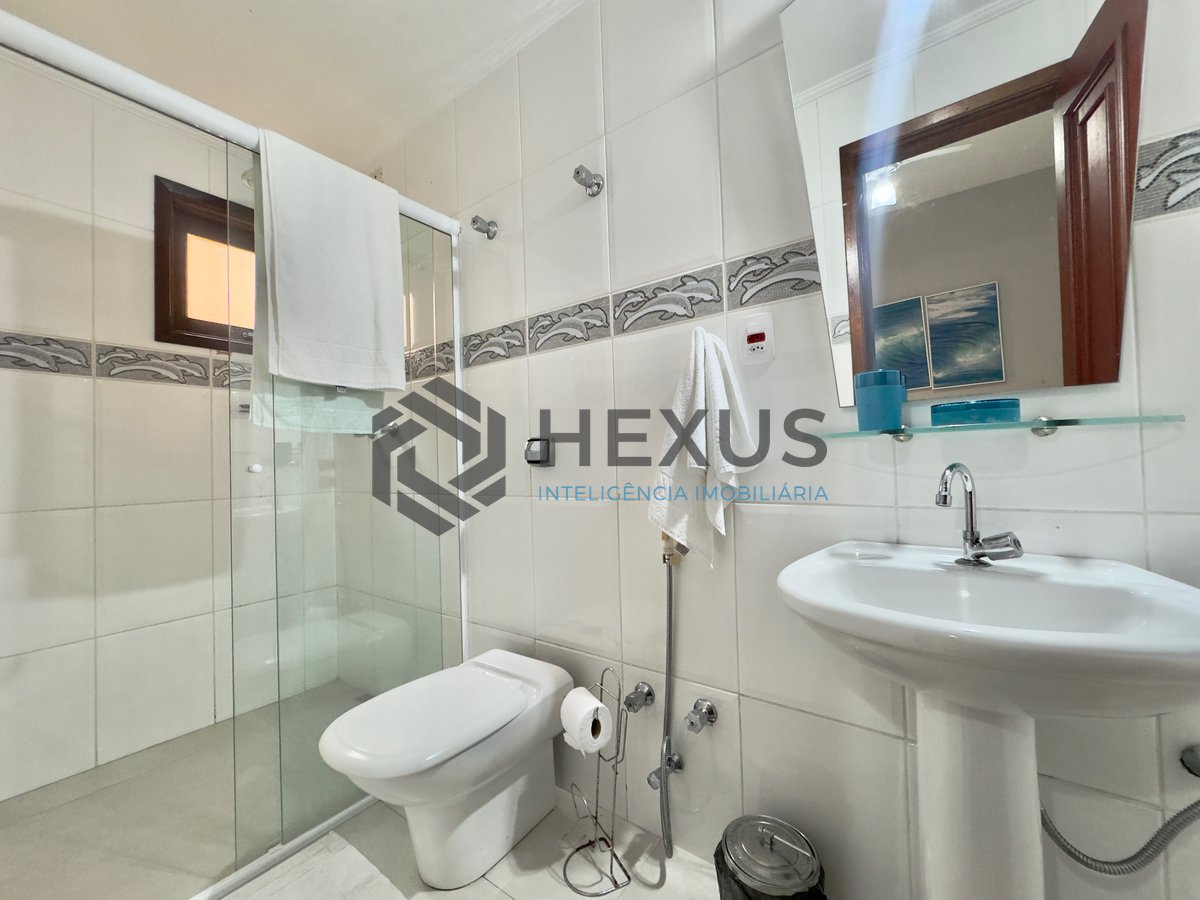Foto 36 de Casa com piscina e área gourmet no Condomínio Granville na Praia da Enseada, Guaruja