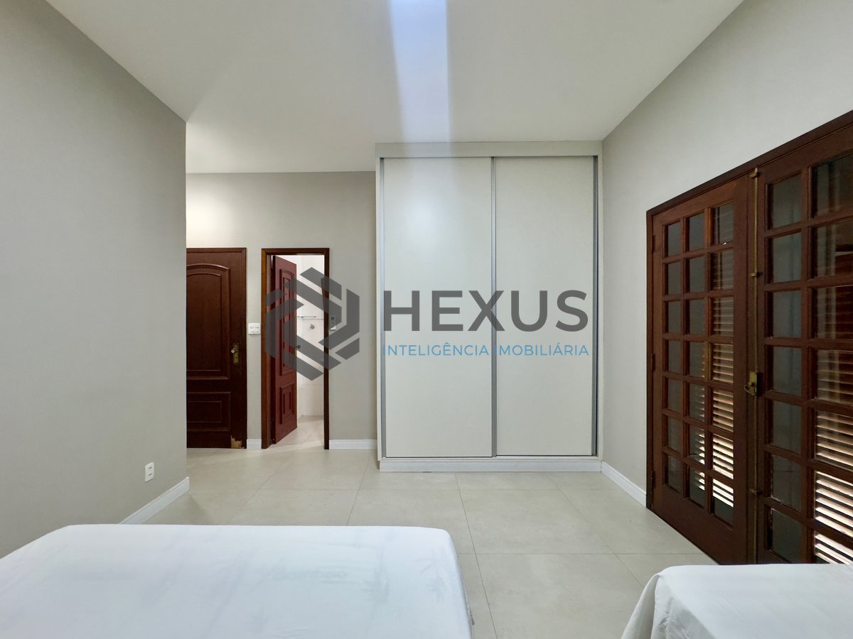 Foto 39 de Casa com piscina e área gourmet no Condomínio Granville na Praia da Enseada, Guaruja