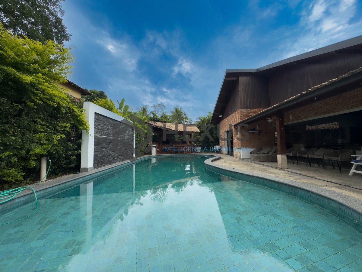Foto 9 de Casa com piscina e área gourmet no Condomínio Granville na Praia da Enseada, Guaruja