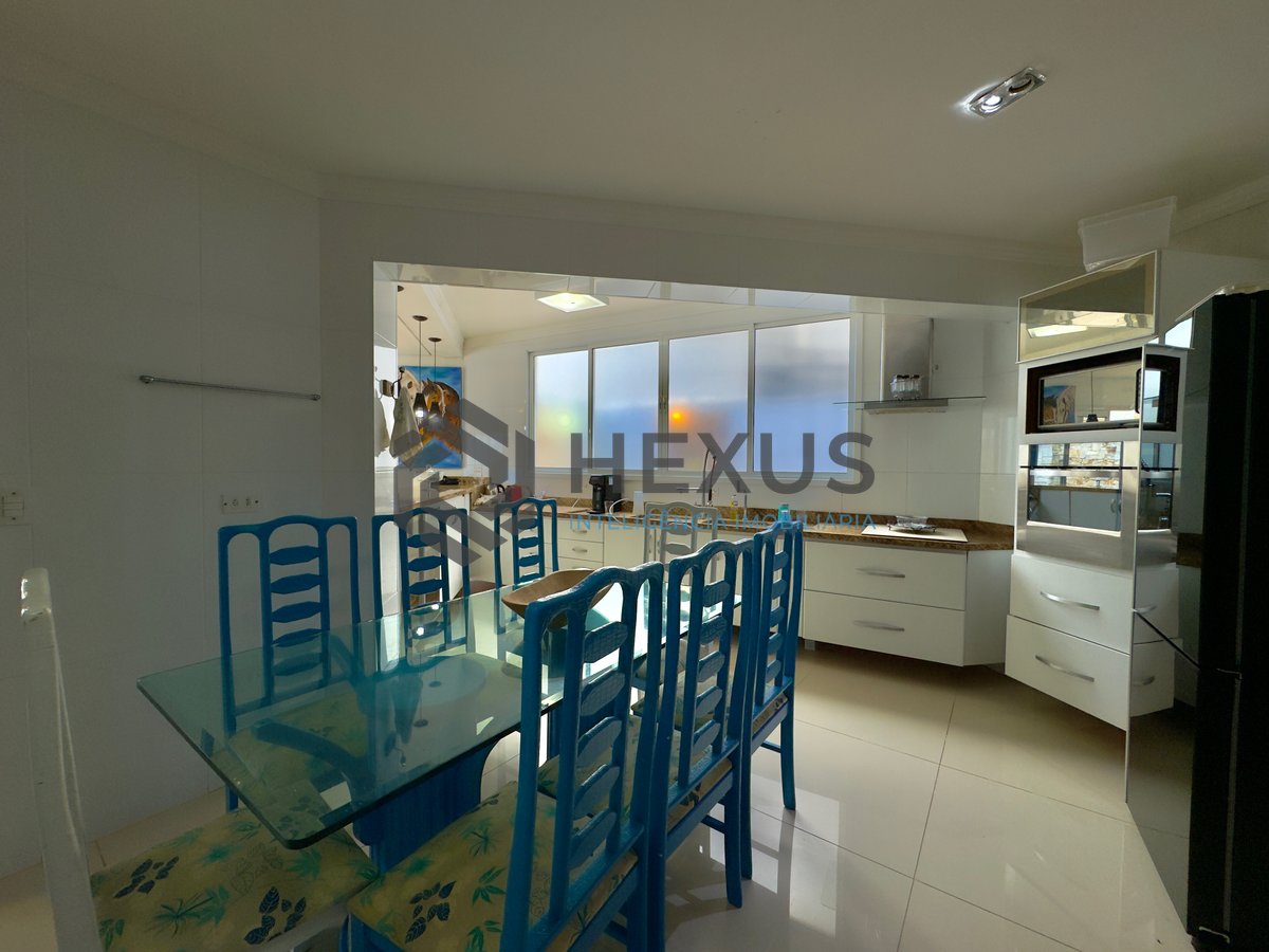 Foto 23 de Casa reformada com piscina e área gourmet no Condomínio Jardim Acapulco, Guaruja