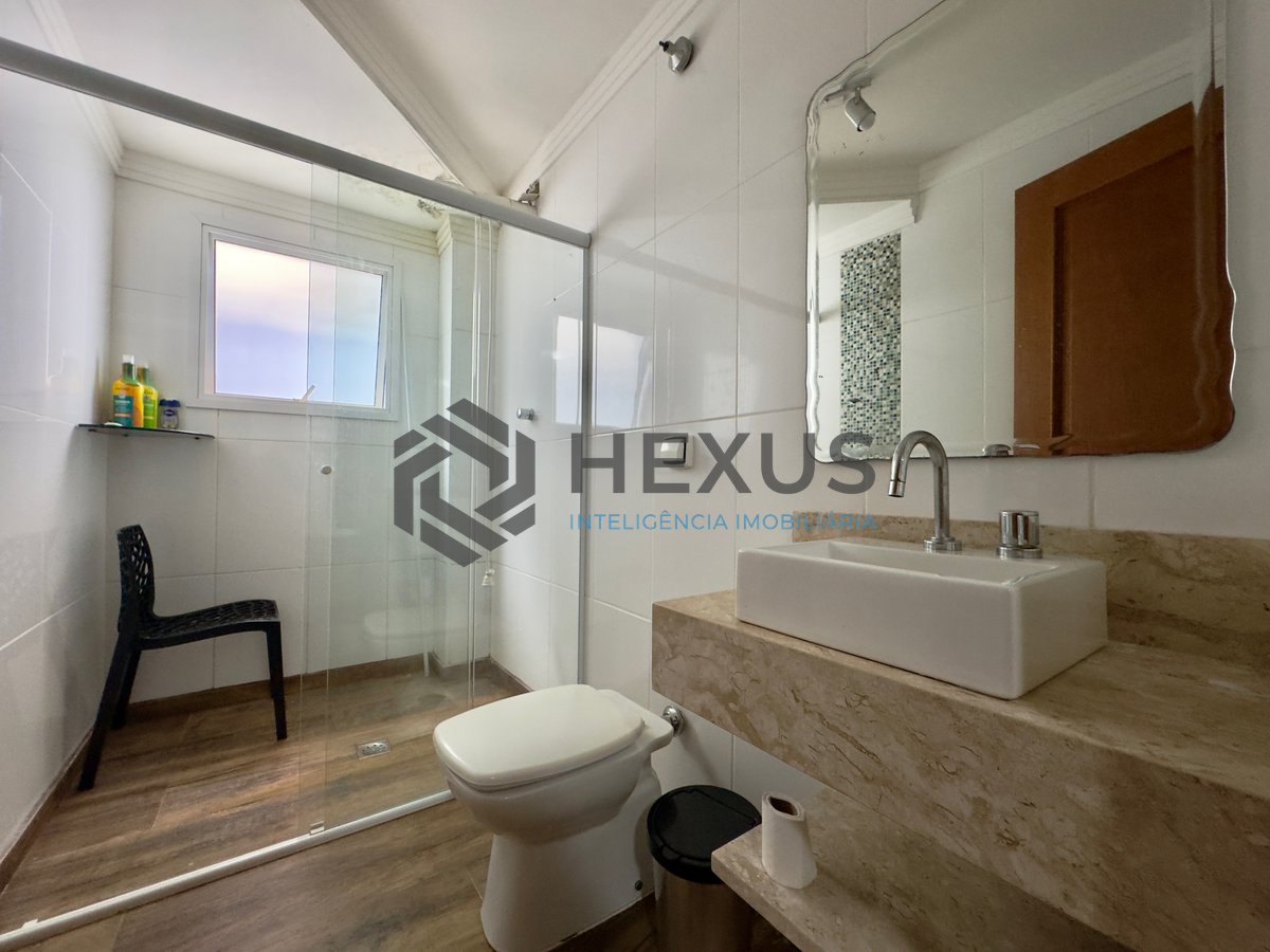 Foto 27 de Casa reformada com piscina e área gourmet no Condomínio Jardim Acapulco, Guaruja