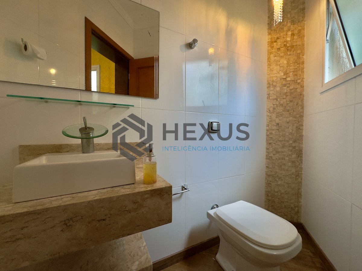 Foto 35 de Casa reformada com piscina e área gourmet no Condomínio Jardim Acapulco, Guaruja