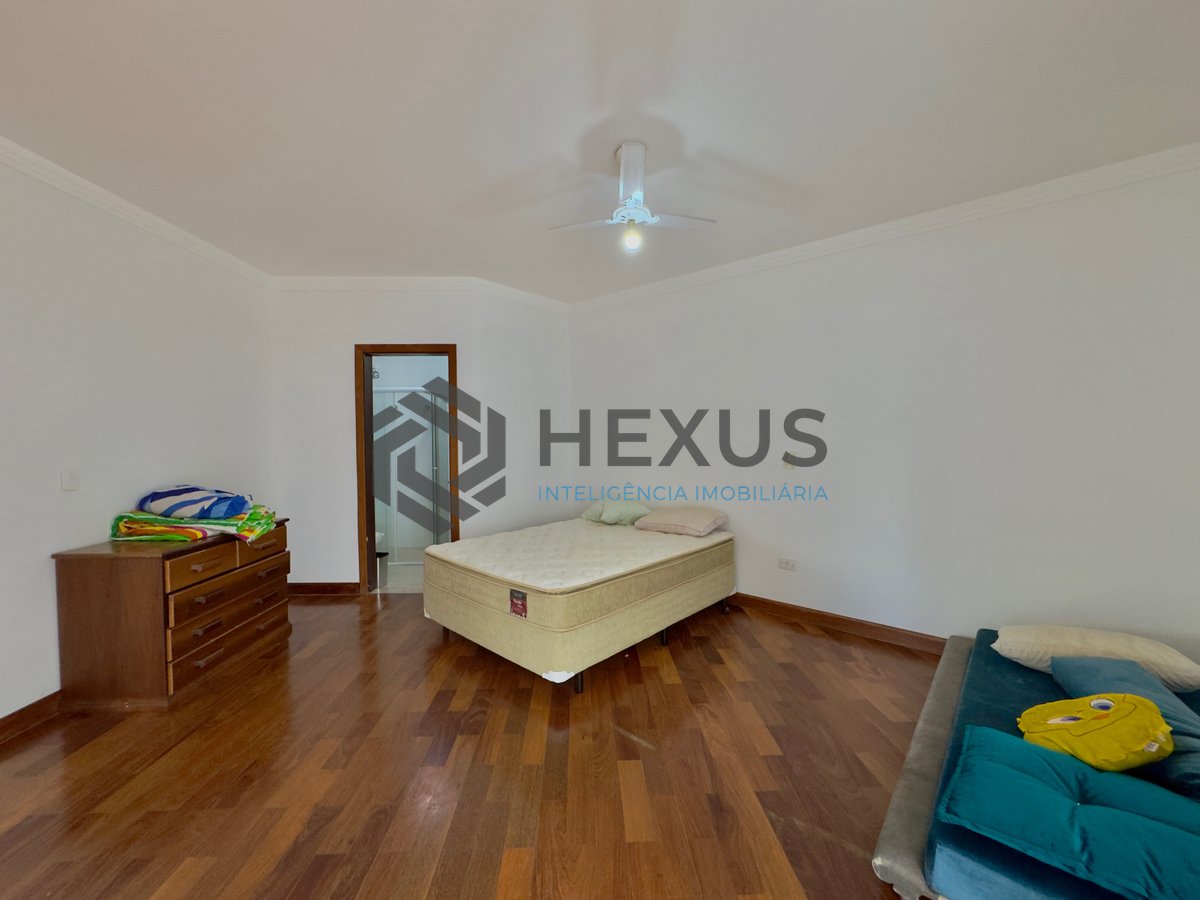Foto 47 de Casa reformada com piscina e área gourmet no Condomínio Jardim Acapulco, Guaruja