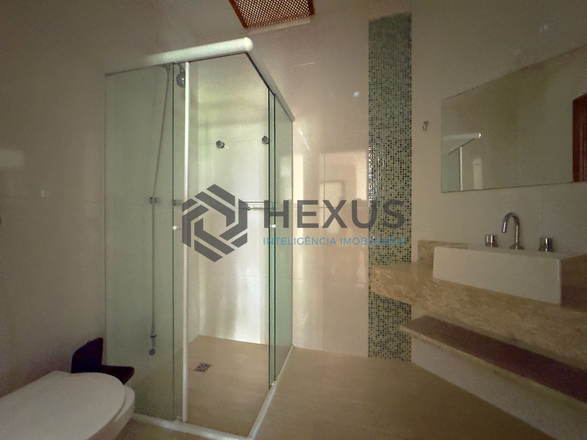 Foto 53 de Casa reformada com piscina e área gourmet no Condomínio Jardim Acapulco, Guaruja