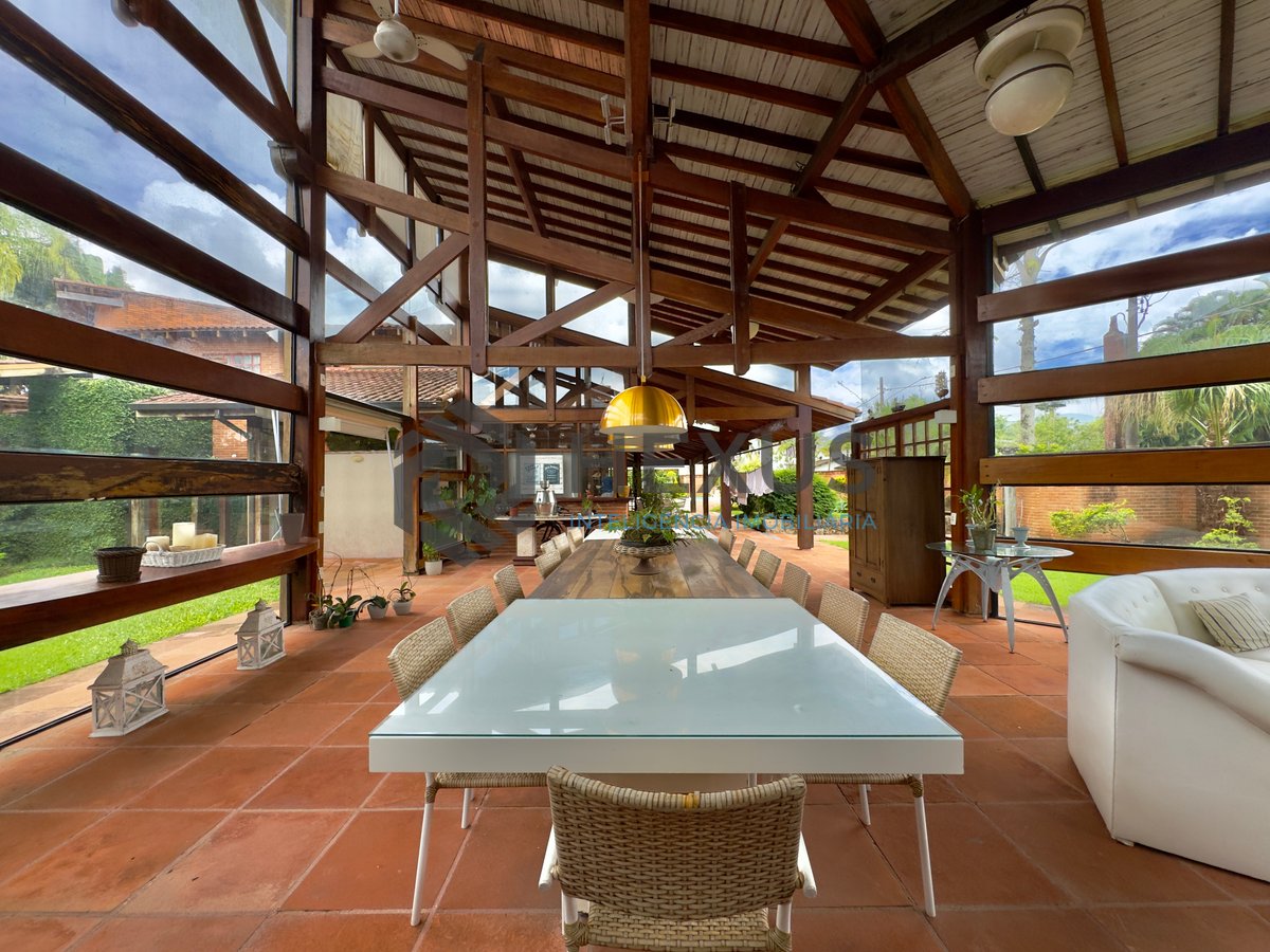 Foto 15 de Casa Rústica com piscina e área gourmet no Jardim Acapulco, Guaruja