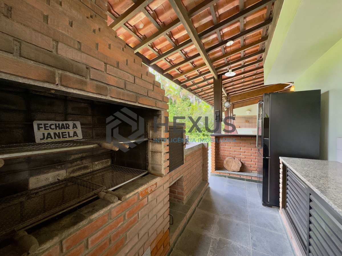 Foto 15 de Casa Charmosa com Espaço Gourmet e Muito Verde no Condomínio Granville, Guaruja