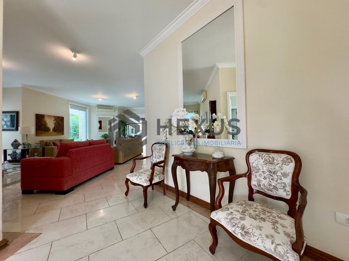 Foto 19 de Casa reformada com varanda piscina e área gourmet no Granville a 700m da praia na Enseada, Guarujá