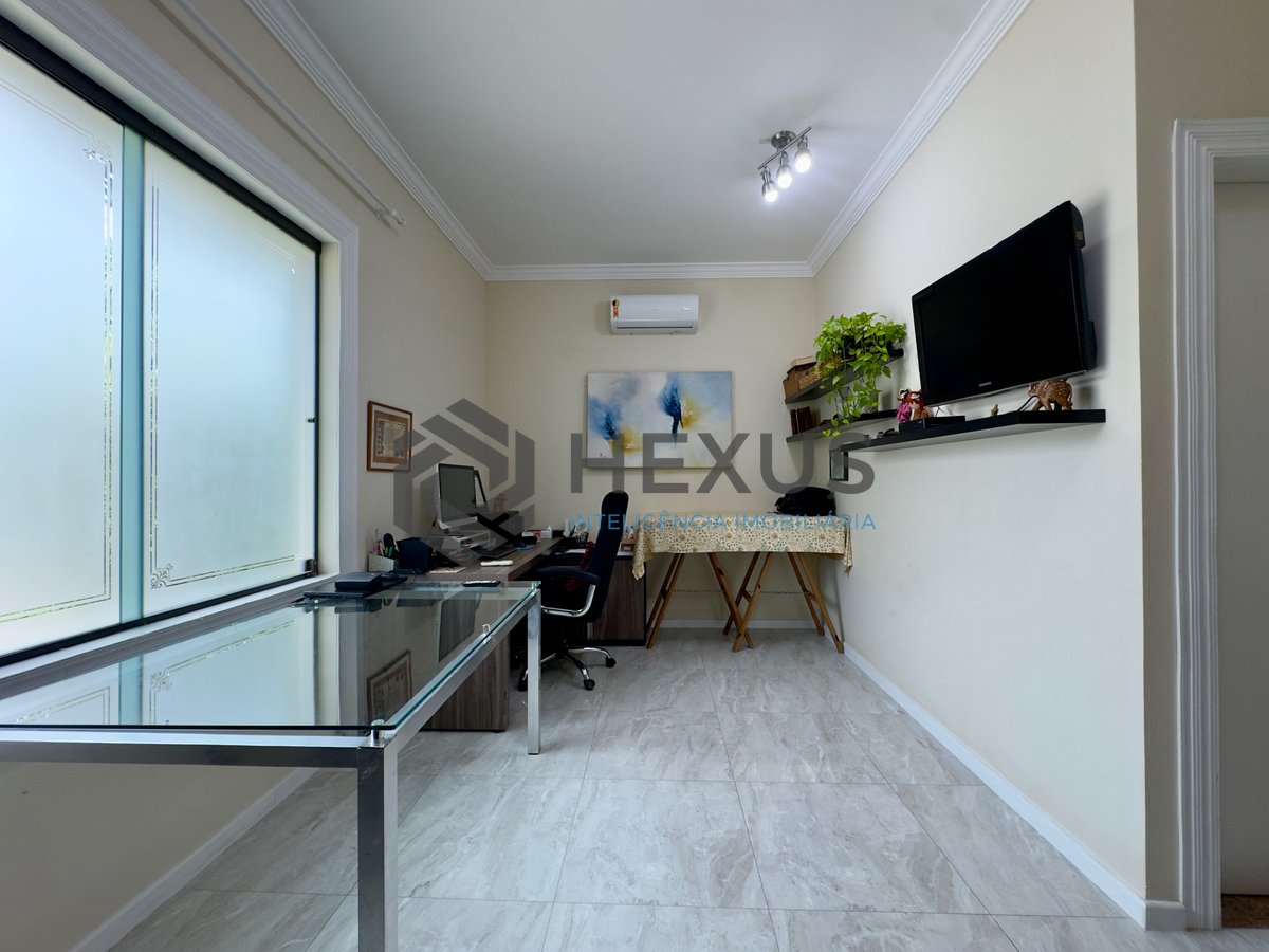 Foto 41 de Casa reformada com varanda piscina e área gourmet no Granville a 700m da praia na Enseada, Guarujá