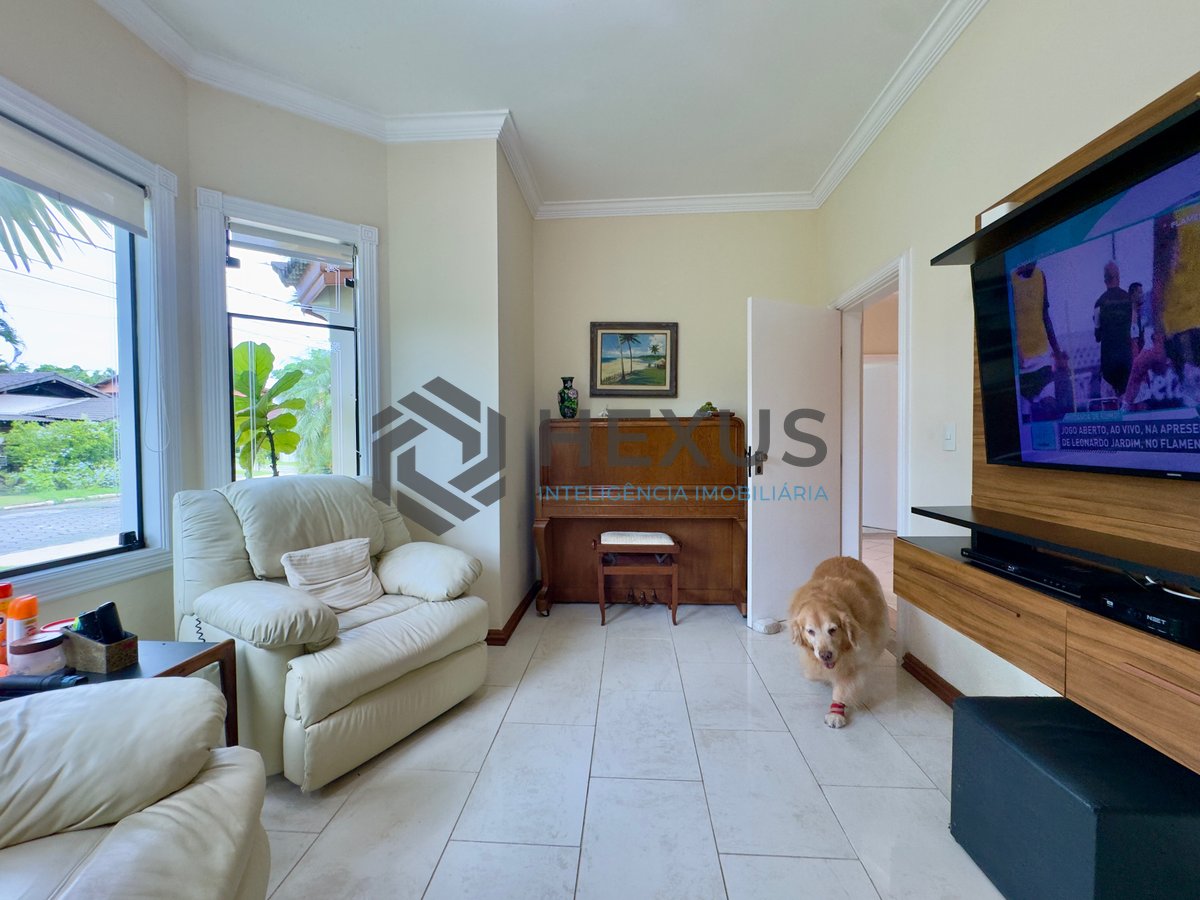 Foto 46 de Casa reformada com varanda piscina e área gourmet no Granville a 700m da praia na Enseada, Guarujá