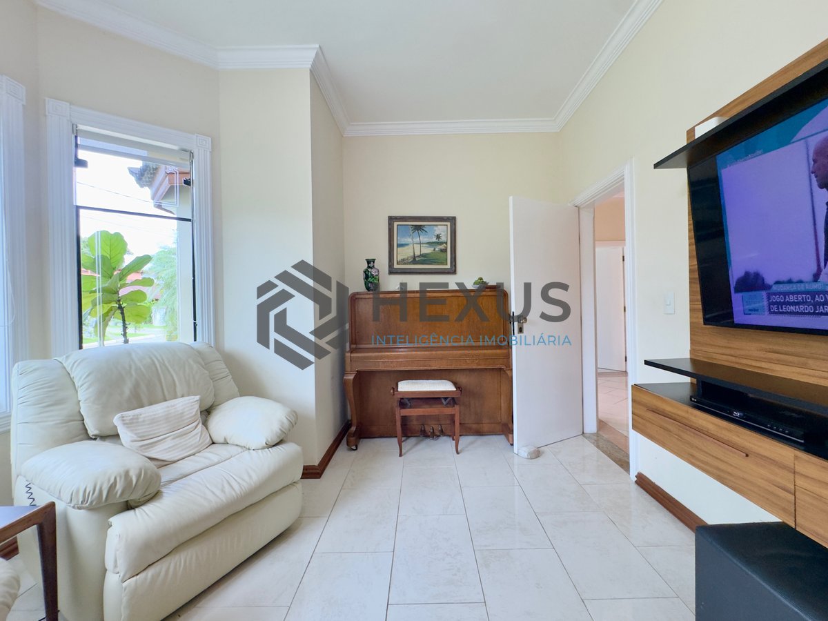 Foto 47 de Casa reformada com varanda piscina e área gourmet no Granville a 700m da praia na Enseada, Guarujá