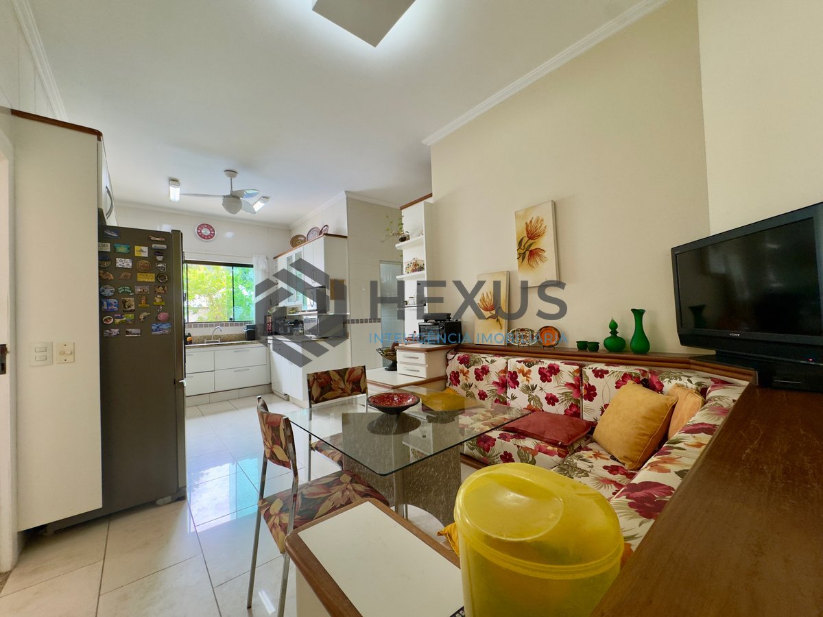 Foto 48 de Casa reformada com varanda piscina e área gourmet no Granville a 700m da praia na Enseada, Guarujá