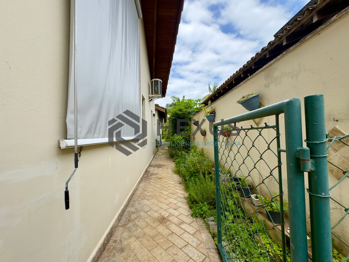 Foto 60 de Casa reformada com varanda piscina e área gourmet no Granville a 700m da praia na Enseada, Guarujá