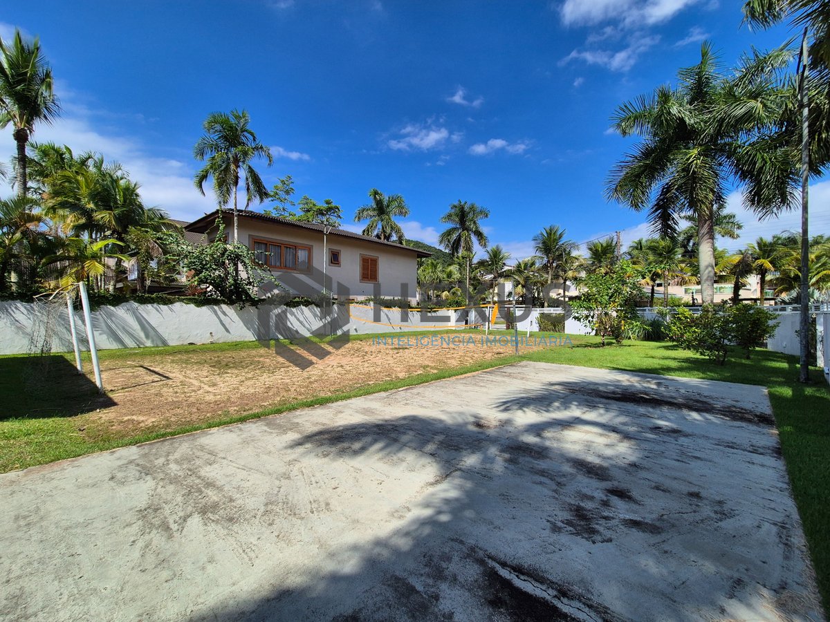 Foto 13 de Casa reformada com piscina e área gourmet no Jardim Pernambuco I, Guarujá