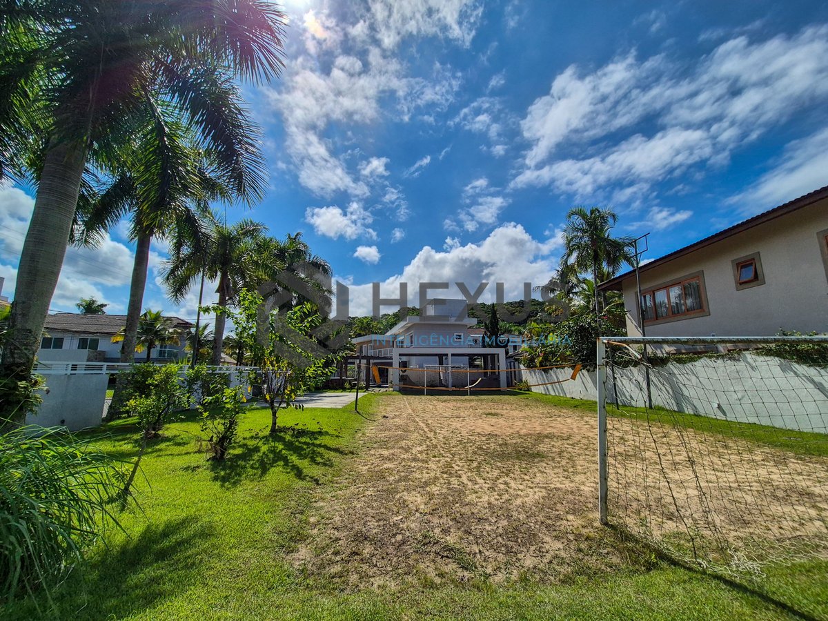 Foto 15 de Casa reformada com piscina e área gourmet no Jardim Pernambuco I, Guarujá
