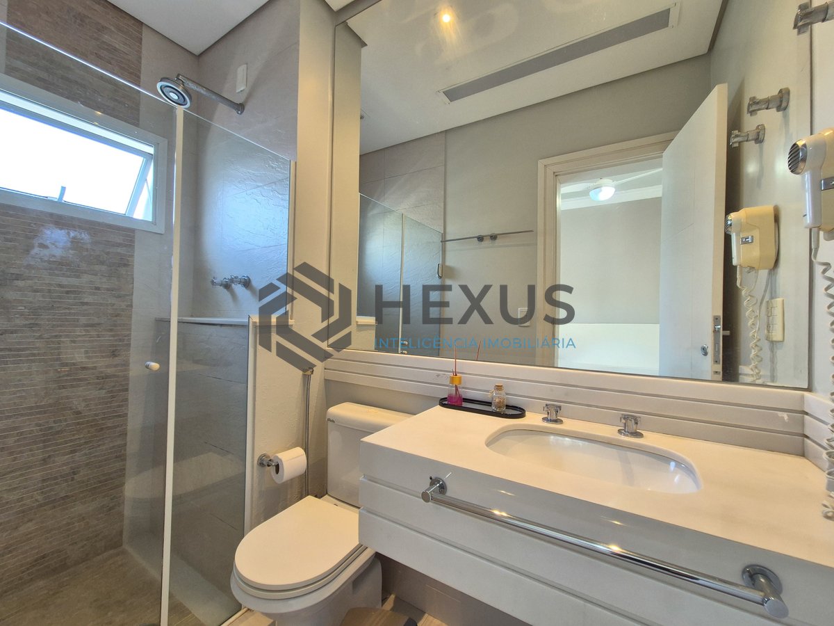 Foto 44 de Casa reformada com piscina e área gourmet no Jardim Pernambuco I, Guarujá