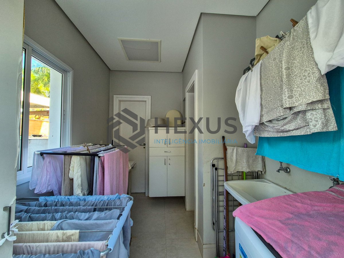 Foto 63 de Casa reformada com piscina e área gourmet no Jardim Pernambuco I, Guarujá