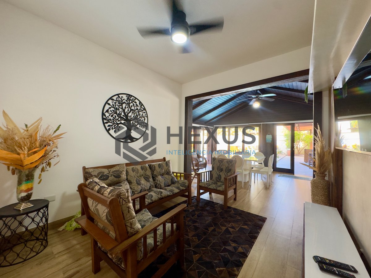 Foto 37 de Casa reformada com piscina e área gourmet no Jardim Pernambuco I, Guarujá