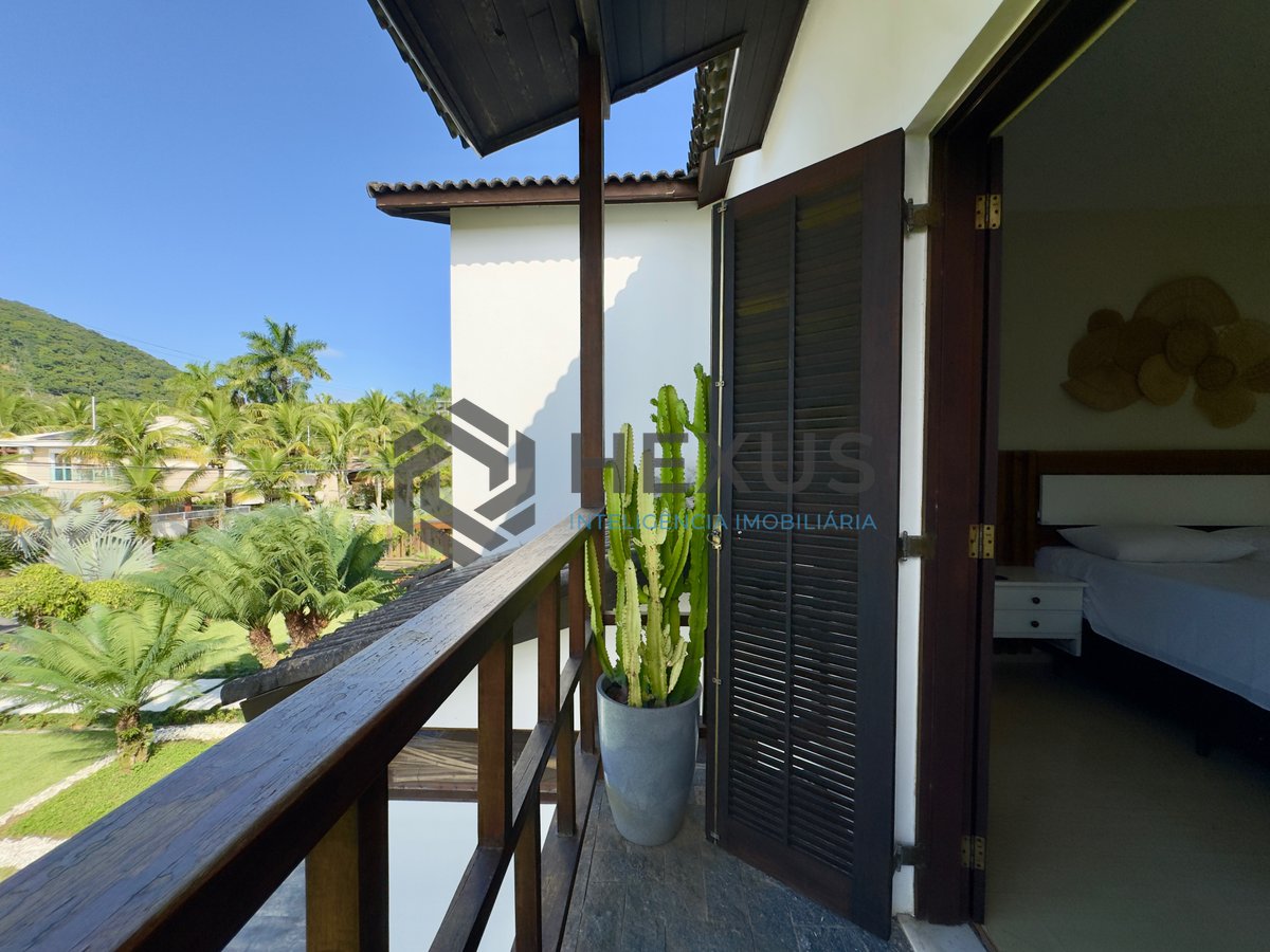 Foto 48 de Casa reformada com piscina e área gourmet no Jardim Pernambuco I, Guarujá
