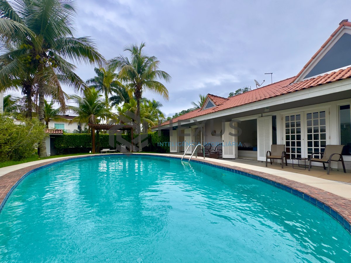 Foto 2 de Casa térrea com piscina e área gourmet no Jardim Pernambuco I, Guarujá