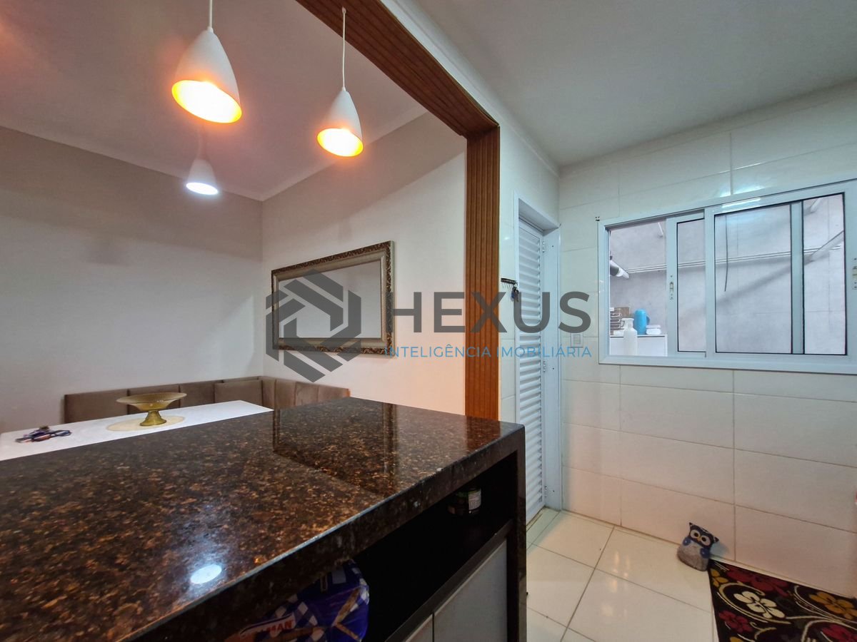 Foto 16 de Casa reformada com churrasqueira na Vila Santa Rosa, Guarujá