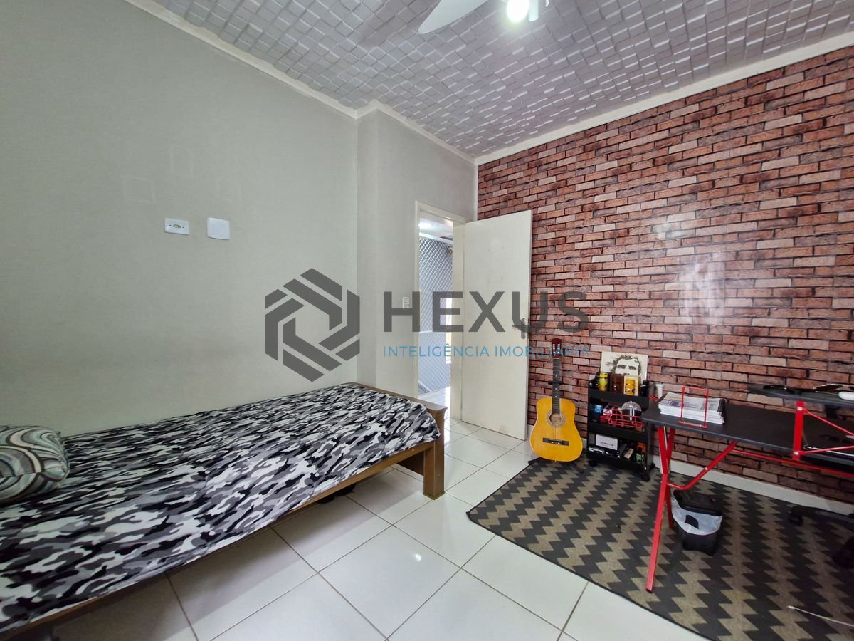 Foto 17 de Casa reformada com churrasqueira na Vila Santa Rosa, Guarujá