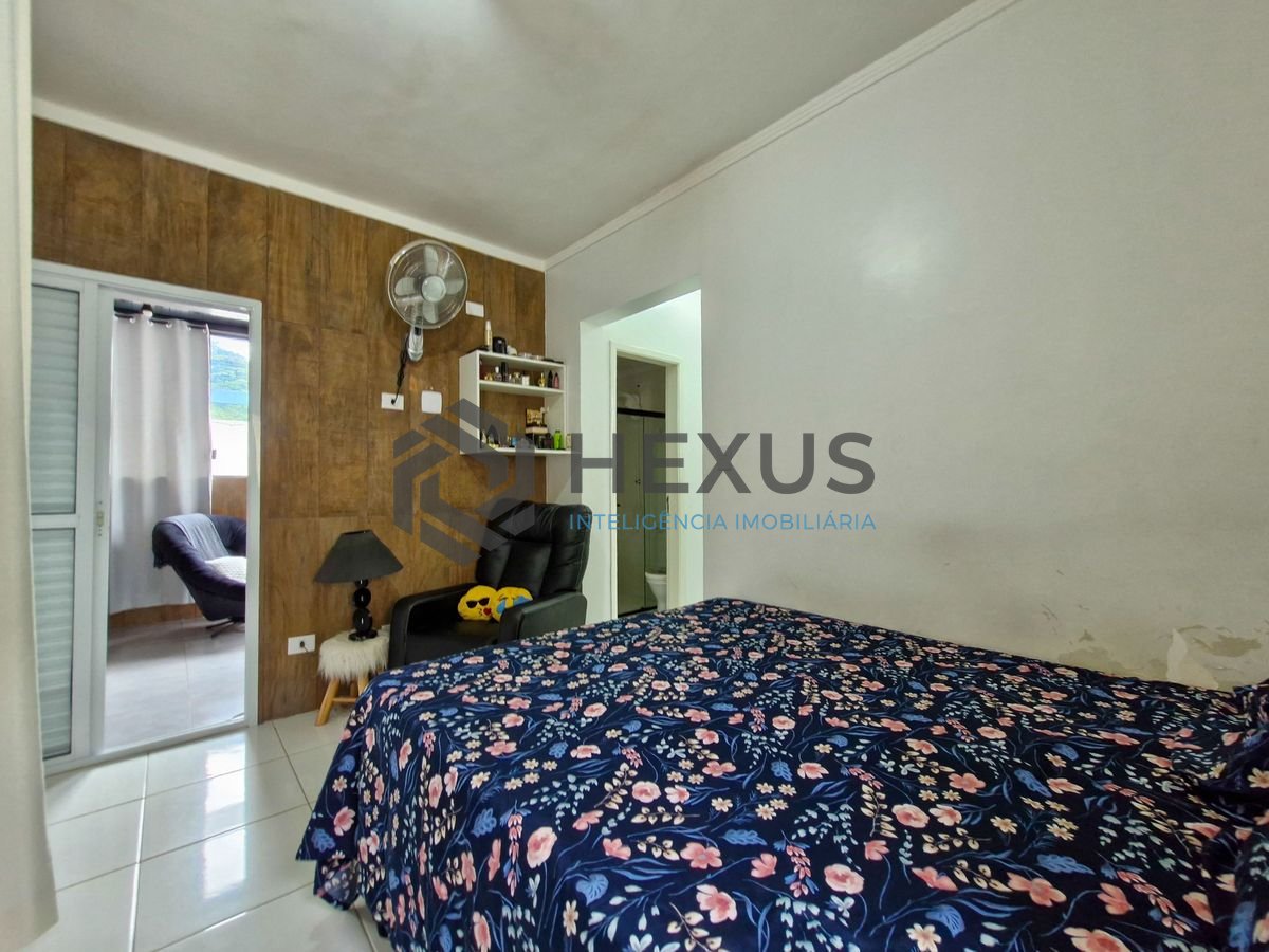 Foto 29 de Casa reformada com churrasqueira na Vila Santa Rosa, Guarujá