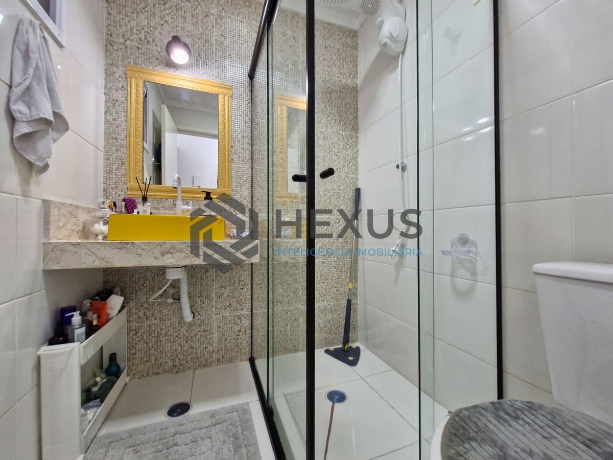 Foto 32 de Casa reformada com churrasqueira na Vila Santa Rosa, Guarujá