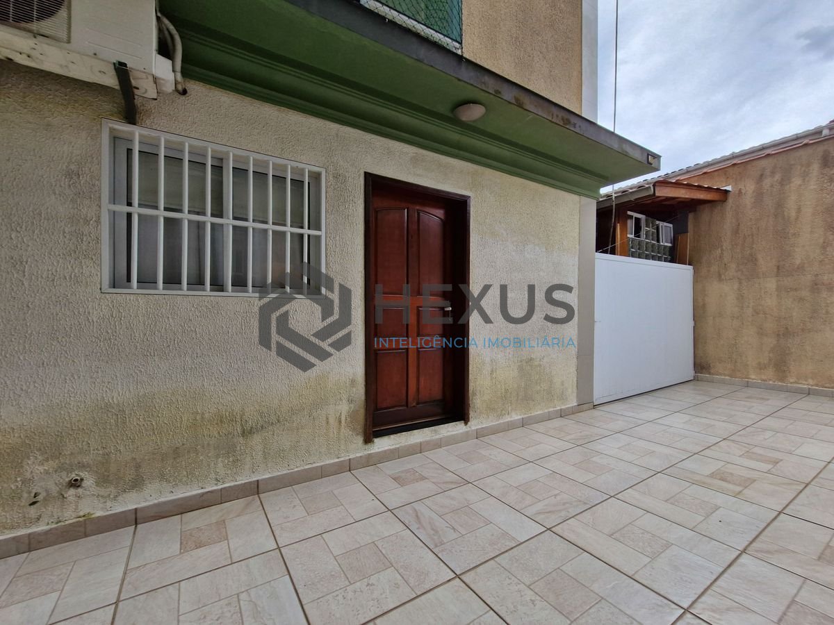 Foto 41 de Casa reformada com churrasqueira na Vila Santa Rosa, Guarujá