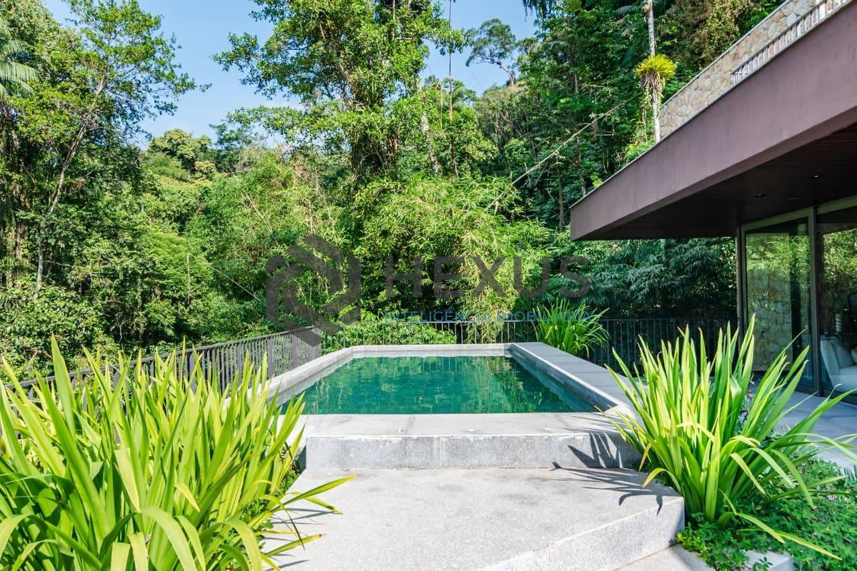 Foto 25 de Casa de praia com piscina e churrasqueira no Sítio São Pedro, Guarujá