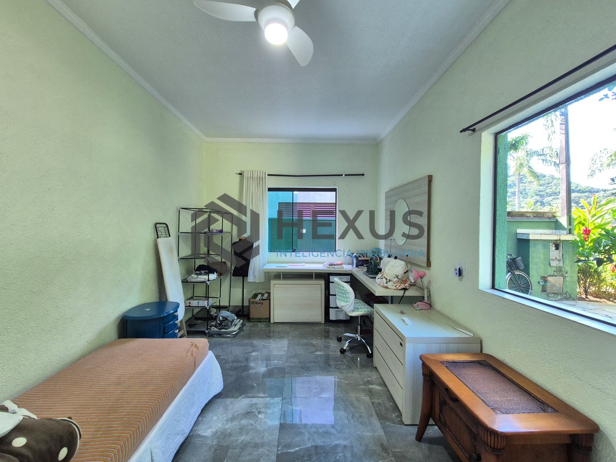 Foto 19 de Casa reformada com piscina e árae gourmet no Jardim Pernambuco II, Guarujá