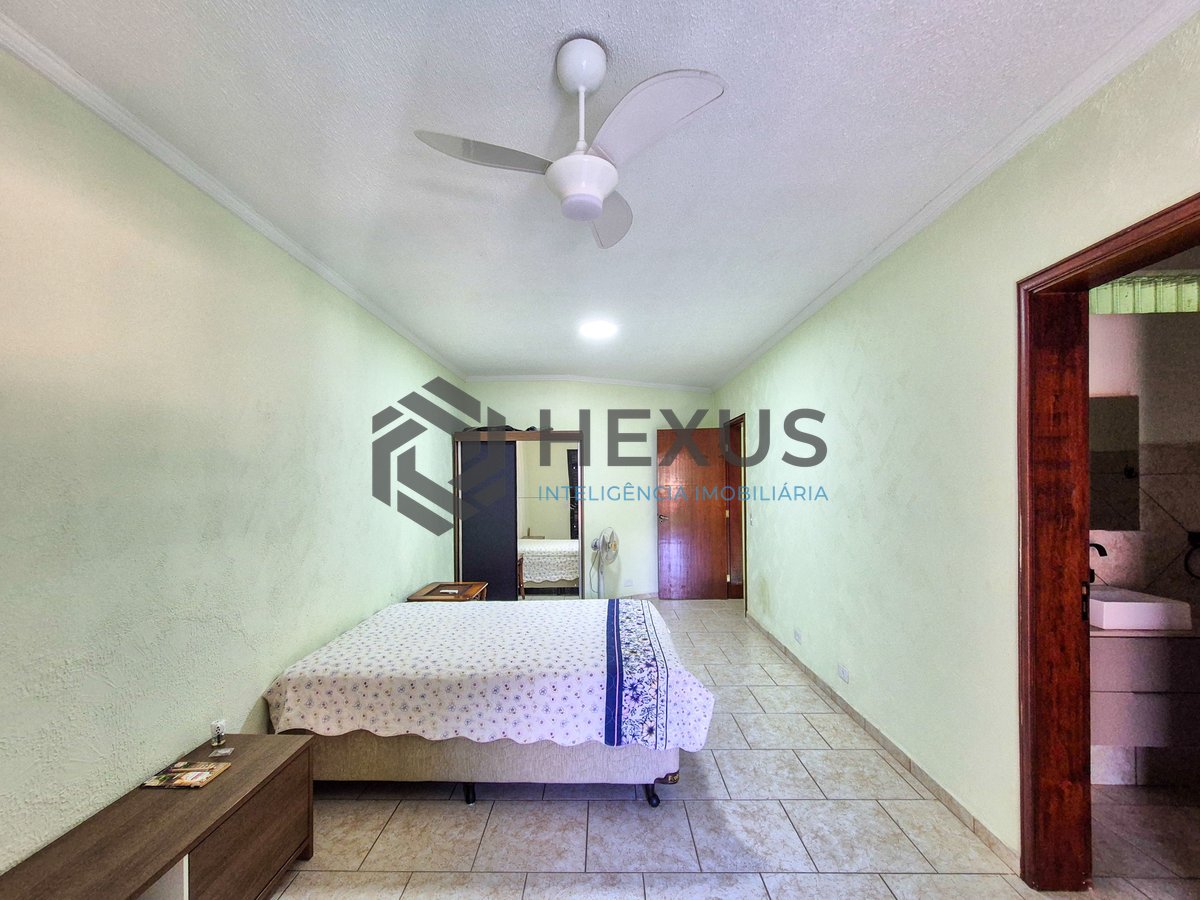 Foto 33 de Casa reformada com piscina e árae gourmet no Jardim Pernambuco II, Guarujá