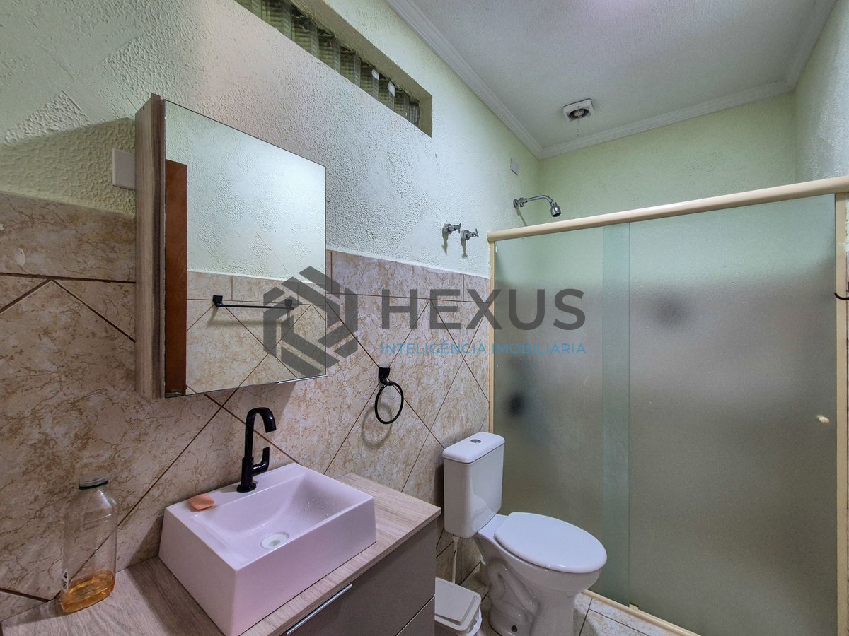 Foto 34 de Casa reformada com piscina e árae gourmet no Jardim Pernambuco II, Guarujá
