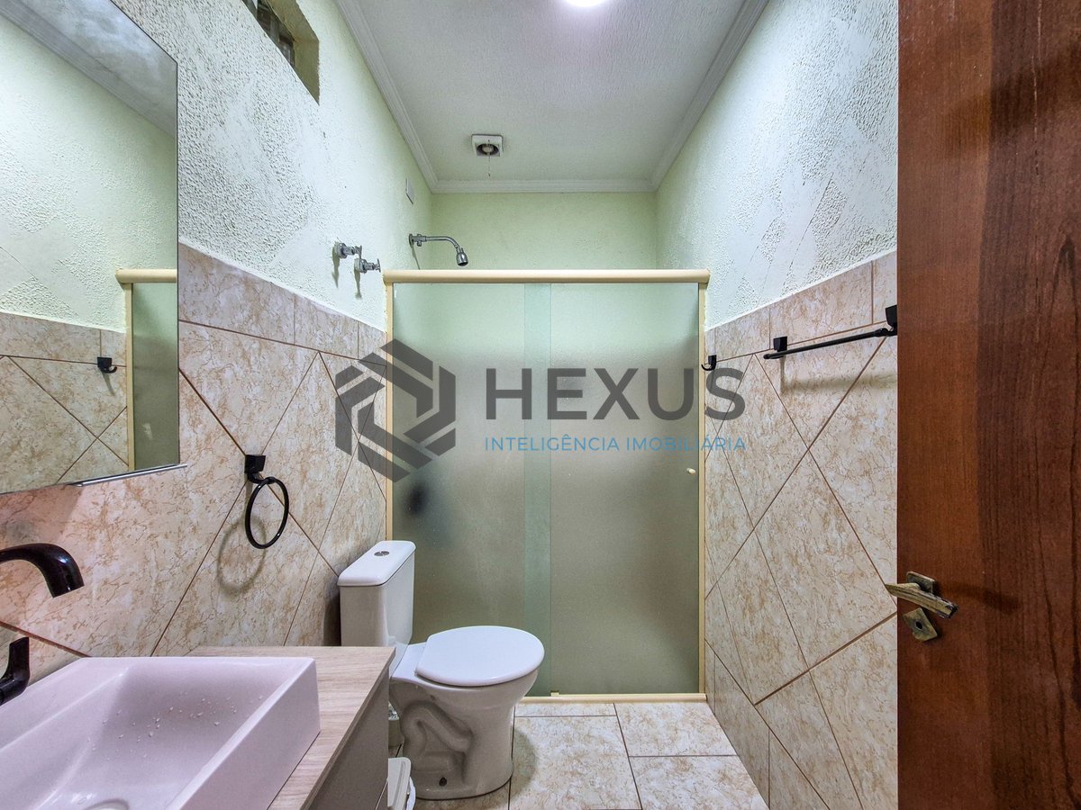 Foto 35 de Casa reformada com piscina e árae gourmet no Jardim Pernambuco II, Guarujá