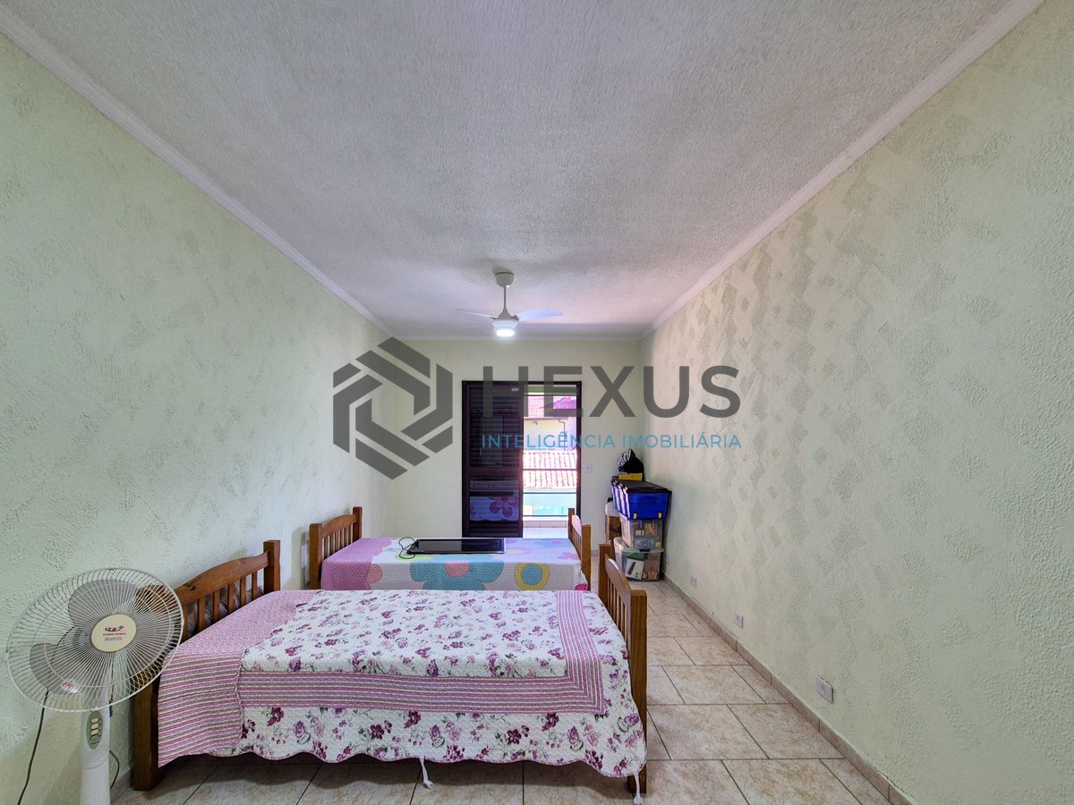 Foto 42 de Casa reformada com piscina e árae gourmet no Jardim Pernambuco II, Guarujá