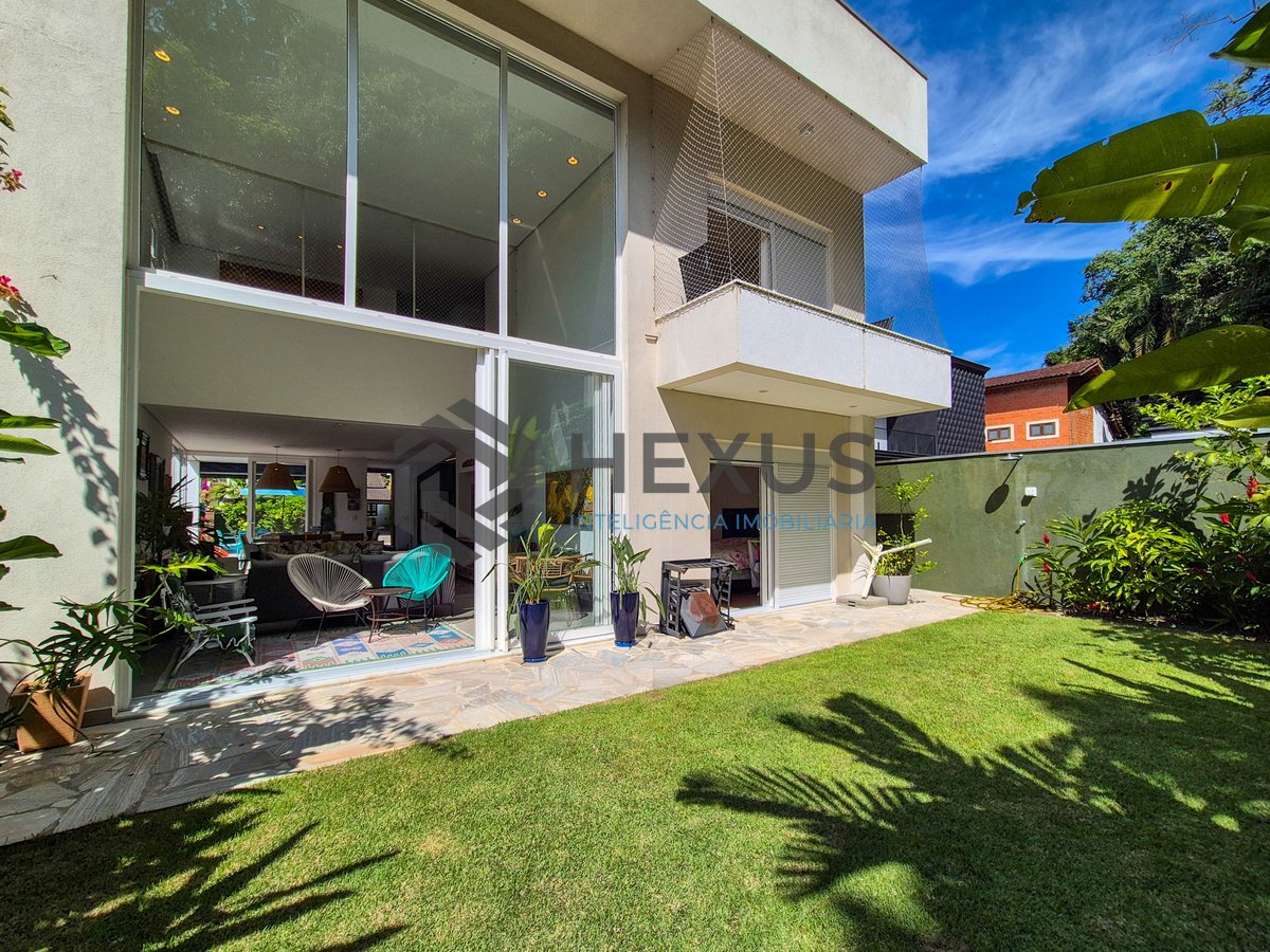 Foto 17 de Casa reformada com varanda e lazer no Jardim Pernambuco II, Guarujá