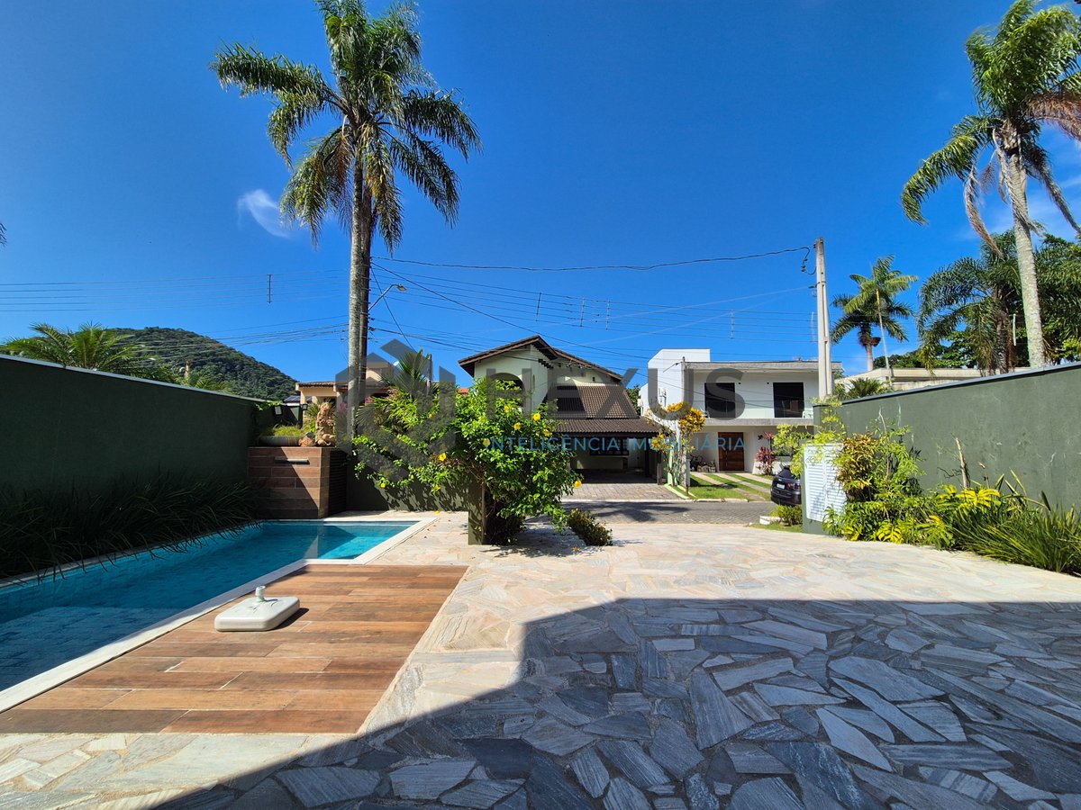 Foto 19 de Casa reformada com varanda e lazer no Jardim Pernambuco II, Guarujá