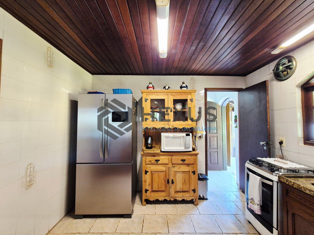 Foto 41 de Casa com varanda na região do Jardim Pernambuco II no Balneário Praia do Pernambuco, Guaruja