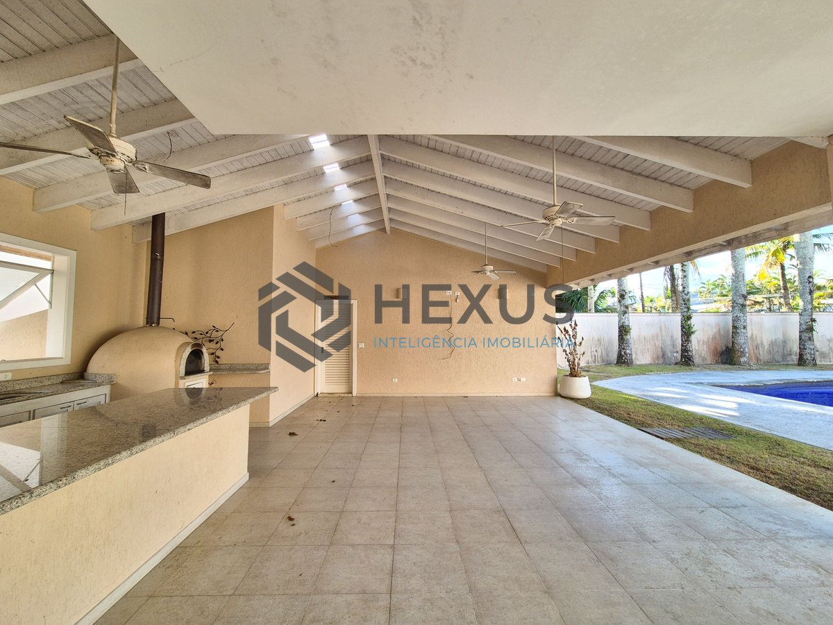 Foto 8 de Casa com piscina e área gourmet no Jardim Acapulco, Guaruja