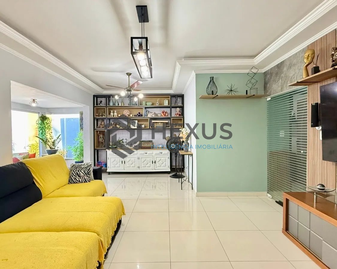 Foto 19 de Casa reformado com varanda e lazer a 500m da praia no Jardim Guaiuba, Guarujá
