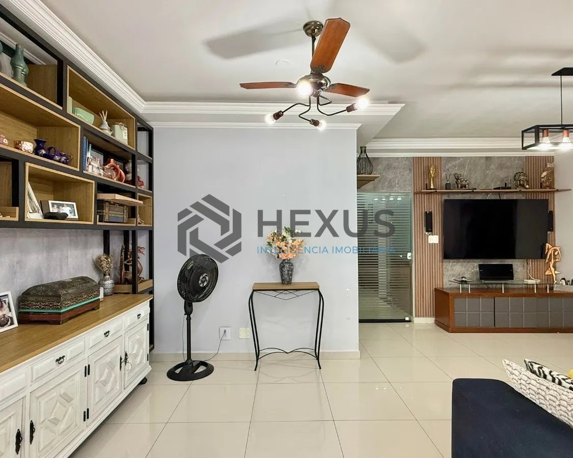 Foto 22 de Casa reformado com varanda e lazer a 500m da praia no Jardim Guaiuba, Guarujá