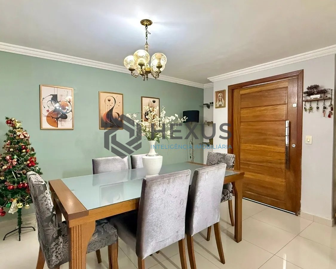 Foto 23 de Casa reformado com varanda e lazer a 500m da praia no Jardim Guaiuba, Guarujá