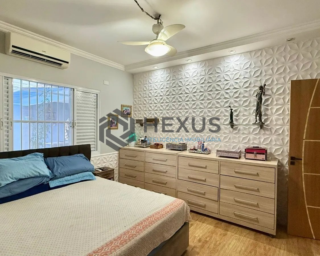 Foto 29 de Casa reformado com varanda e lazer a 500m da praia no Jardim Guaiuba, Guarujá