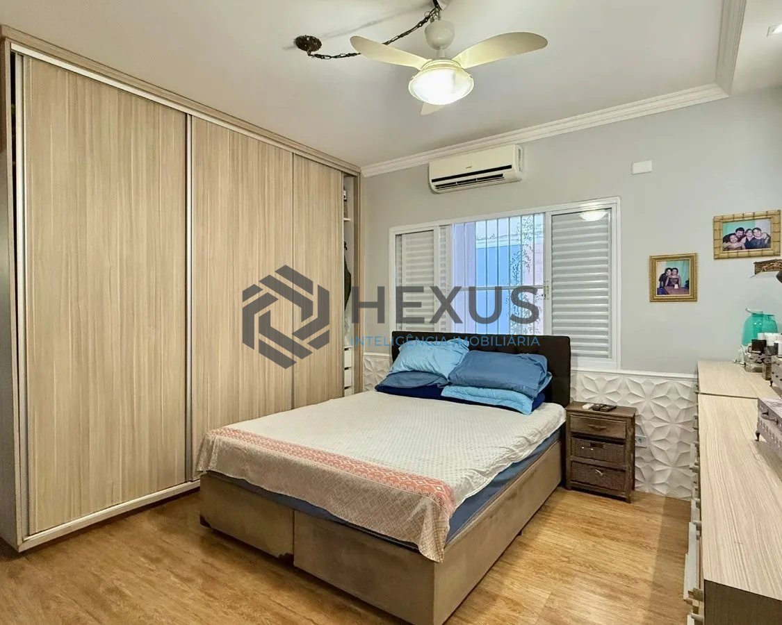 Foto 30 de Casa reformado com varanda e lazer a 500m da praia no Jardim Guaiuba, Guarujá