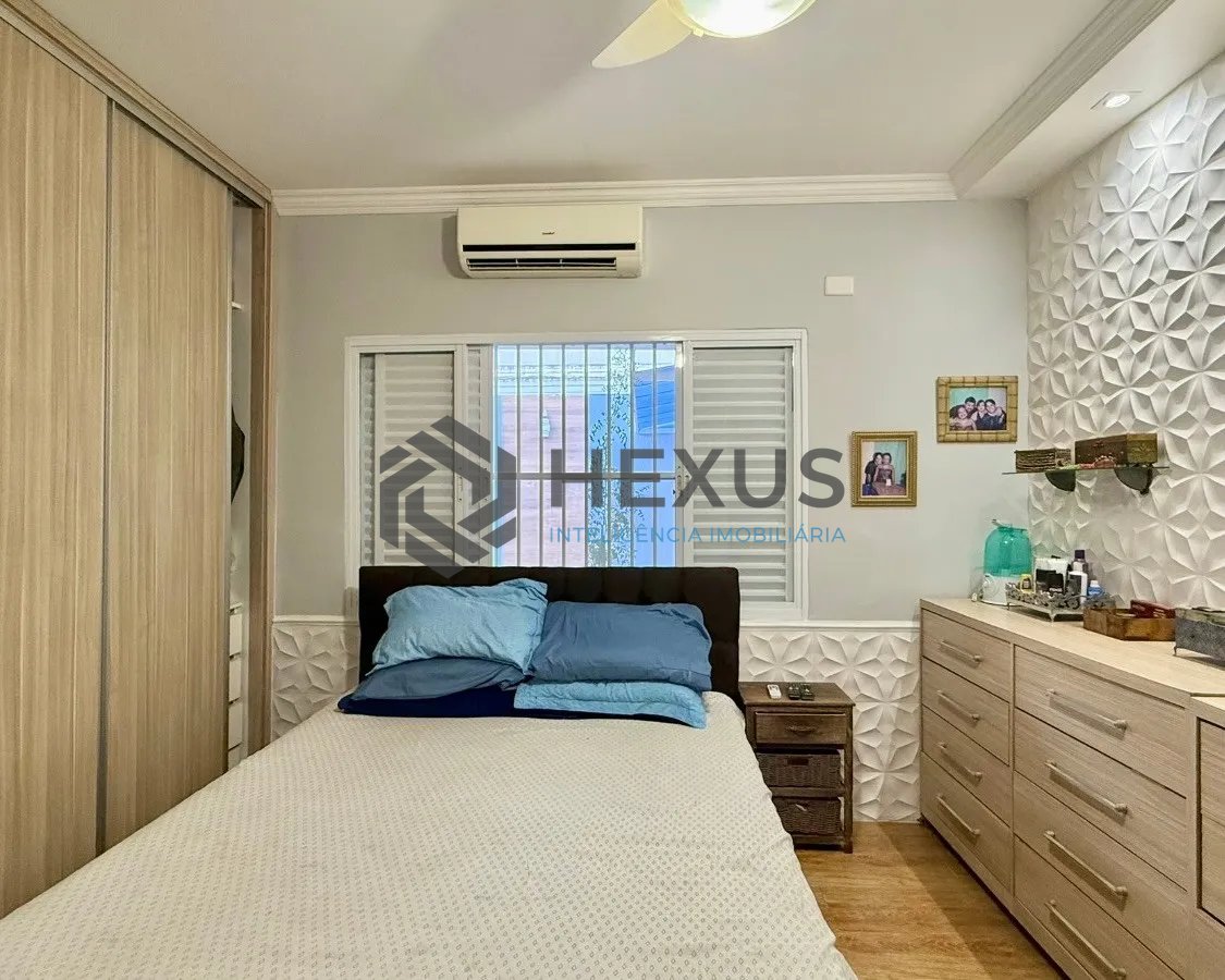 Foto 31 de Casa reformado com varanda e lazer a 500m da praia no Jardim Guaiuba, Guarujá