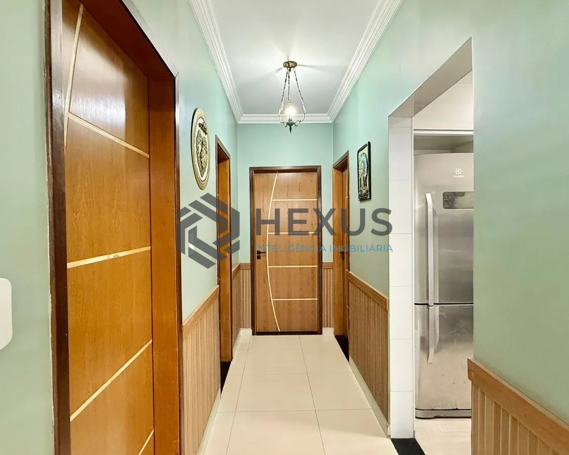 Foto 35 de Casa reformado com varanda e lazer a 500m da praia no Jardim Guaiuba, Guarujá