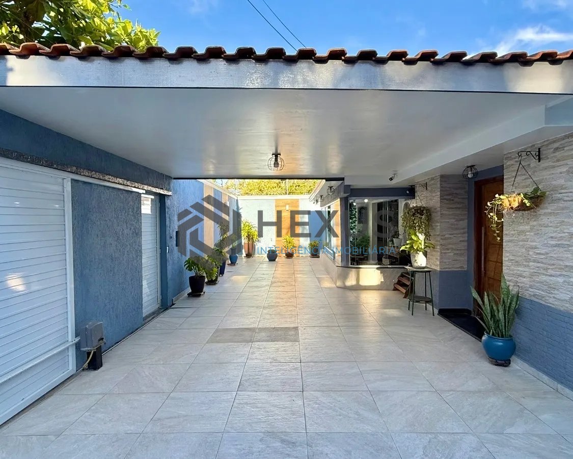 Foto 42 de Casa reformado com varanda e lazer a 500m da praia no Jardim Guaiuba, Guarujá