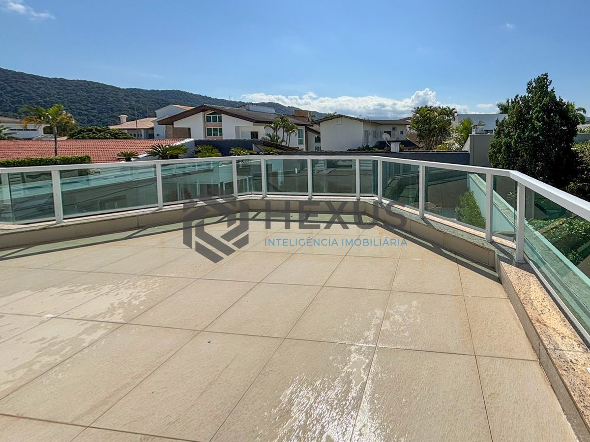 Foto 40 de Casa de alto padrão com varanda piscina e lazer no Jardim Acapulco, Guarujá
