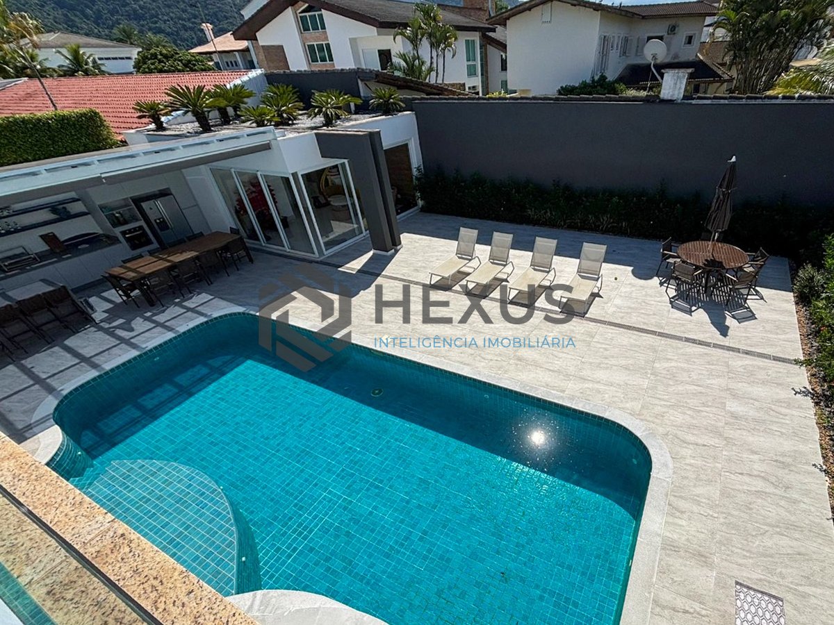 Foto 42 de Casa de alto padrão com varanda piscina e lazer no Jardim Acapulco, Guarujá