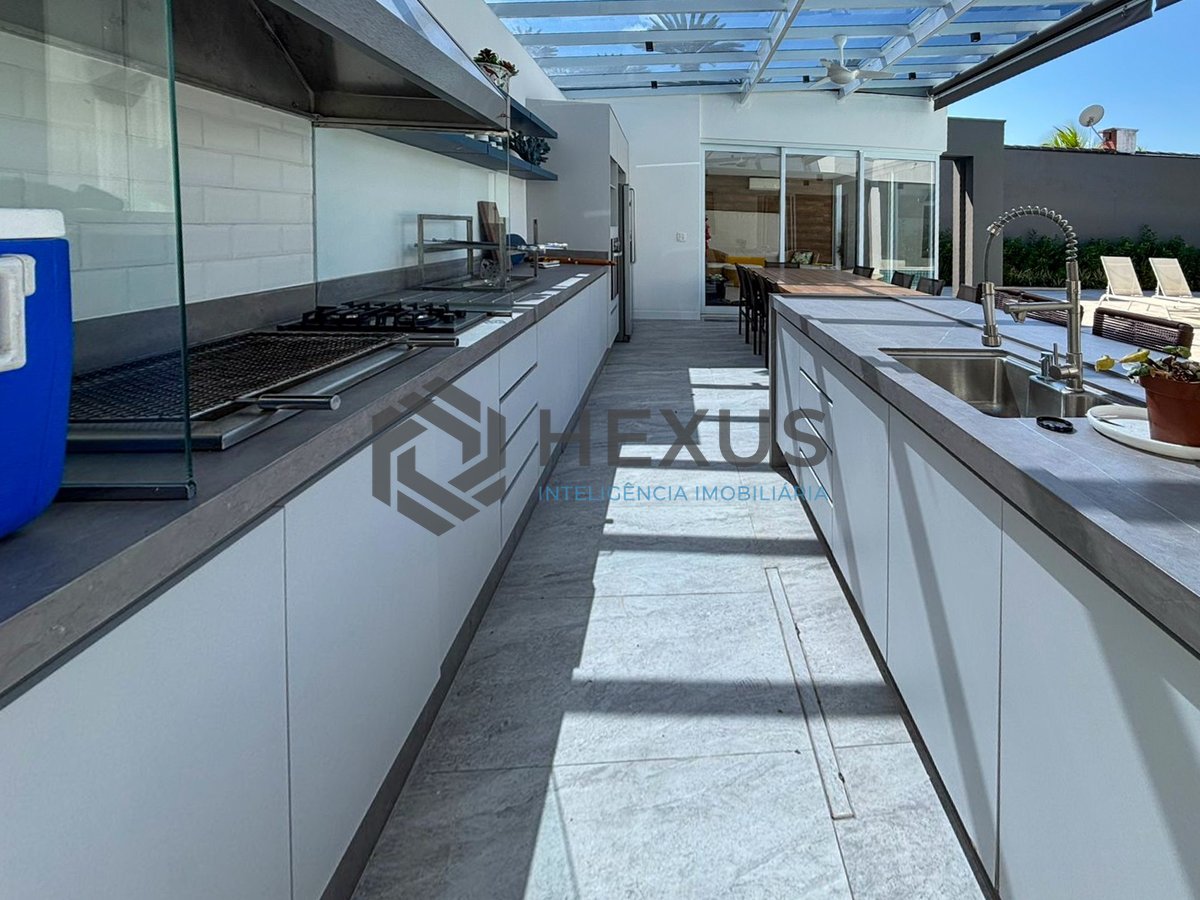 Foto 46 de Casa de alto padrão com varanda piscina e lazer no Jardim Acapulco, Guarujá