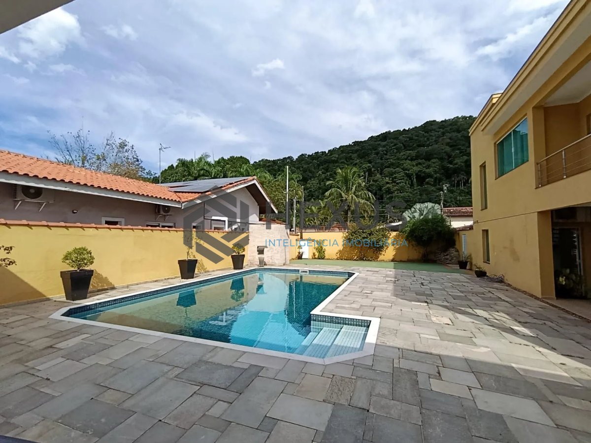 Foto 40 de Casa com varanda e lazer na região do Jardim Albamar no Balneário Praia do Pernambuco, Guarujá